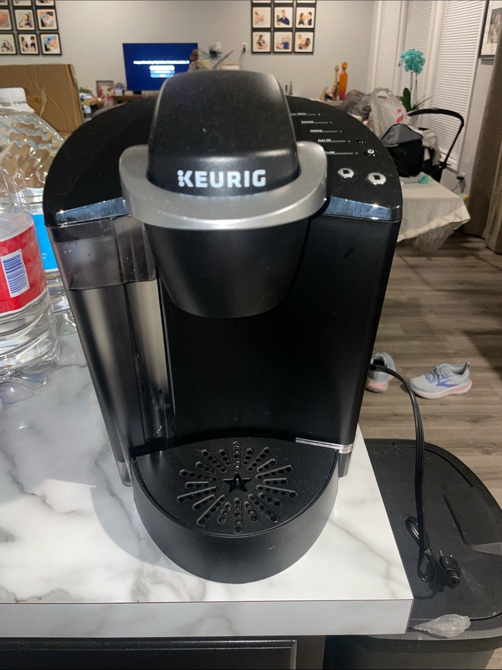 Keurig Black Single-Serve Coffee Brewer with Silver Trim
